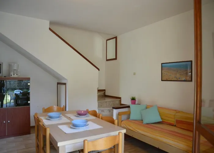 Carla E Caterina Villa