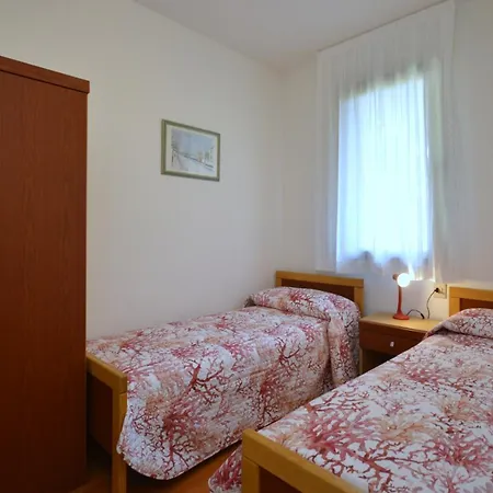 Carla E Caterina Vila